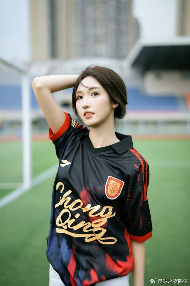 爱游戏入口-中超16强巡礼·重庆铜梁龙：中超最嫩主帅，带最年轻的队|中甲|向余望|李镇全|张志雄|黄希扬_新浪体育_新浪新闻